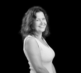 ZaraStoneley_authorpic